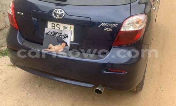 Acheter Occasion Voiture Toyota Matrix Bleu à Abomey Calavi, Benin Acheter Occasion Voiture Toyota Matrix Bleu à Abomey Calavi, Benin
