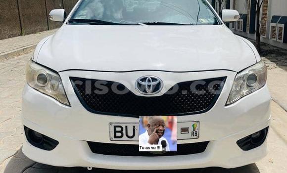 Acheter Occasion Voiture Toyota Camry Blanc à Cotonou, Benin