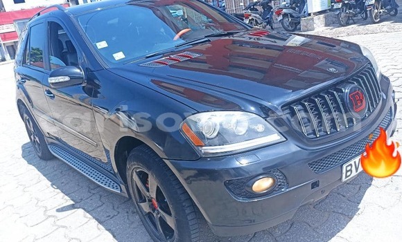 Sayi Na hannu Mercedes-Benz ML–Class Sauran Mota in Abomey Calavi a Benin Sayi Na hannu Mercedes-Benz ML–Class Sauran Mota in Abomey Calavi a Benin