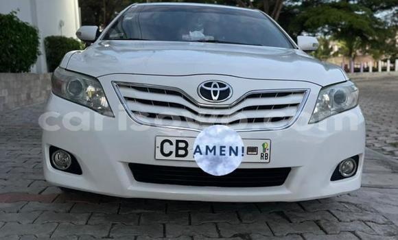 Acheter Occasion Voiture Toyota Camry Blanc à Abomey Calavi, Benin Acheter Occasion Voiture Toyota Camry Blanc à Abomey Calavi, Benin