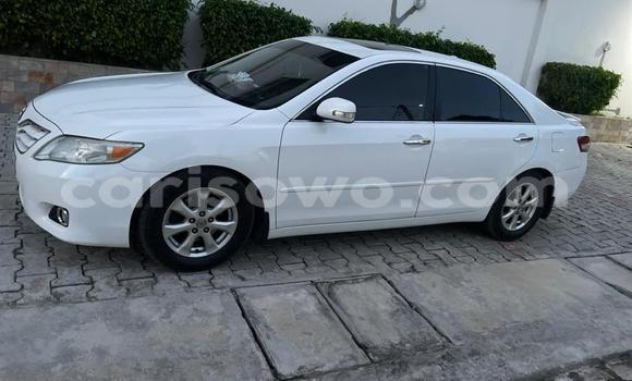 Acheter Occasion Voiture Toyota Camry Blanc à Abomey Calavi, Benin Acheter Occasion Voiture Toyota Camry Blanc à Abomey Calavi, Benin