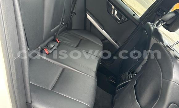 Sayi Na hannu Mercedes-Benz GLK–Class White Mota in Cotonou a Benin