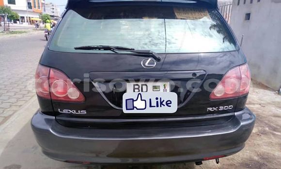 Sayi Na hannu Lexus RX 300 Black Mota in Cotonou a Benin Sayi Na hannu Lexus RX 300 Black Mota in Cotonou a Benin