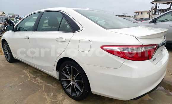 Sayi Na hannu Toyota Camry White Mota in Cotonou a Benin Sayi Na hannu Toyota Camry White Mota in Cotonou a Benin