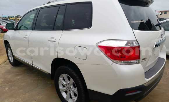 Sayi Na hannu Toyota Highlander White Mota in Cotonou a Benin Sayi Na hannu Toyota Highlander White Mota in Cotonou a Benin