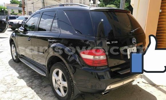 Sayi Na hannu Mercedes‒Benz ML-Class Black Mota in Cotonou a Benin Sayi Na hannu Mercedes‒Benz ML-Class Black Mota in Cotonou a Benin
