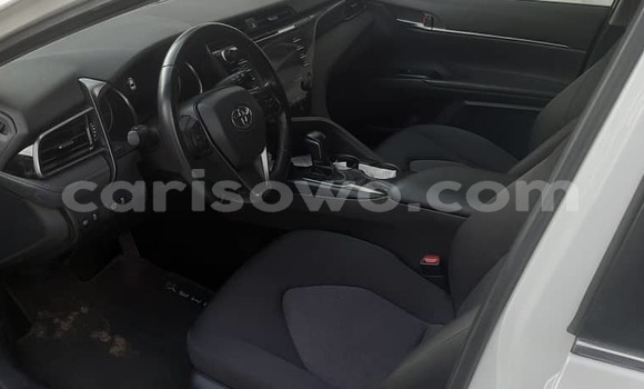 Sayi Na hannu Toyota Camry White Mota in Cotonou a Benin Sayi Na hannu Toyota Camry White Mota in Cotonou a Benin