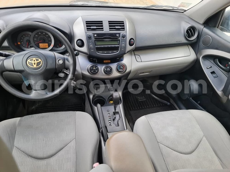 Big with watermark toyota rav4 benin cotonou 17102