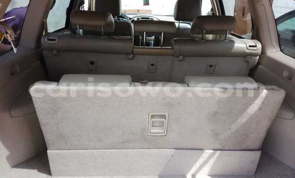 Sayi Na hannu Toyota Highlander Azurfa Mota in Cotonou a Benin Sayi Na hannu Toyota Highlander Azurfa Mota in Cotonou a Benin