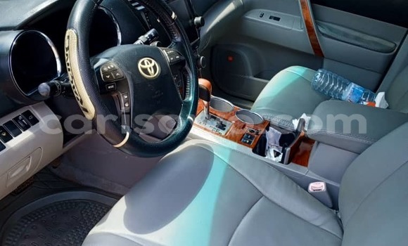 Acheter Occasion Voiture Toyota Highlander Rouge à Cotonou, Benin Acheter Occasion Voiture Toyota Highlander Rouge à Cotonou, Benin