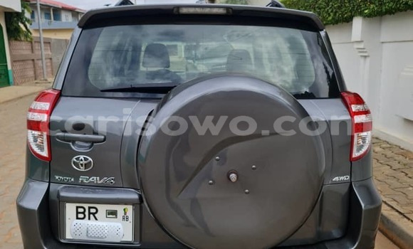 Sayi Na hannu Toyota RAV4 Black Mota in Cotonou a Benin