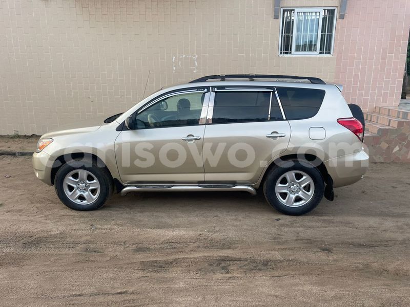 Big with watermark toyota rav4 benin cotonou 17122