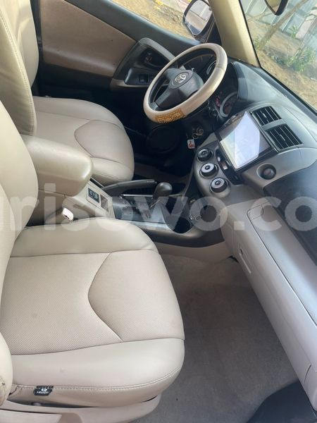 Big with watermark toyota rav4 benin cotonou 17122