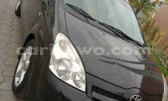 Ra Àlòkù Toyota Corolla Verso Black Ọkọ̀ in Cotonou ni Benin