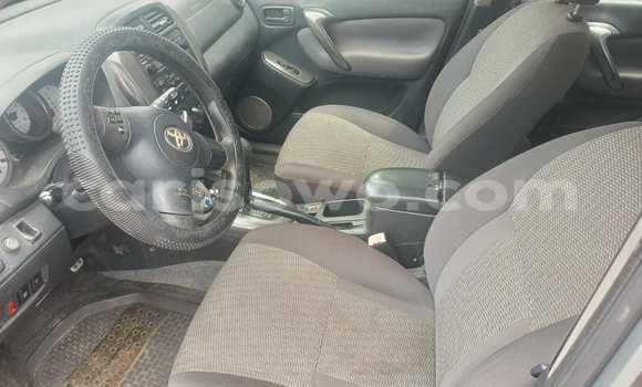 Sayi Na hannu Toyota RAV4 Green Mota in Cotonou a Benin Sayi Na hannu Toyota RAV4 Green Mota in Cotonou a Benin