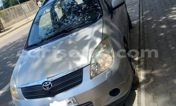 Acheter Import Voiture Toyota Corolla Verso Gris à Cotonou, Benin Acheter Import Voiture Toyota Corolla Verso Gris à Cotonou, Benin