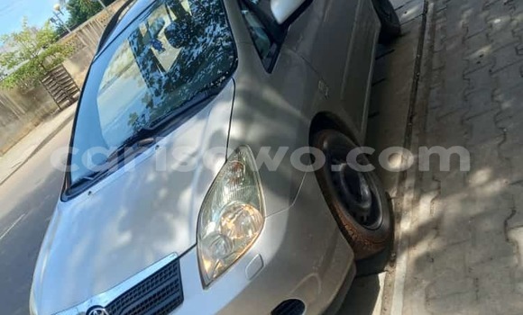 Acheter Import Voiture Toyota Corolla Verso Gris à Cotonou, Benin Acheter Import Voiture Toyota Corolla Verso Gris à Cotonou, Benin