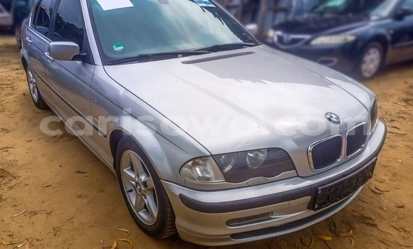 Ra Àlòkù BMW 3–Series Silver Ọkọ̀ in Cotonou ni Benin Ra Àlòkù BMW 3–Series Silver Ọkọ̀ in Cotonou ni Benin