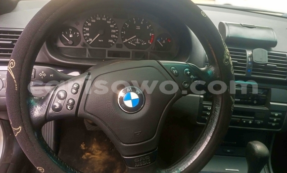 Ra Àlòkù BMW 3–Series Silver Ọkọ̀ in Cotonou ni Benin Ra Àlòkù BMW 3–Series Silver Ọkọ̀ in Cotonou ni Benin