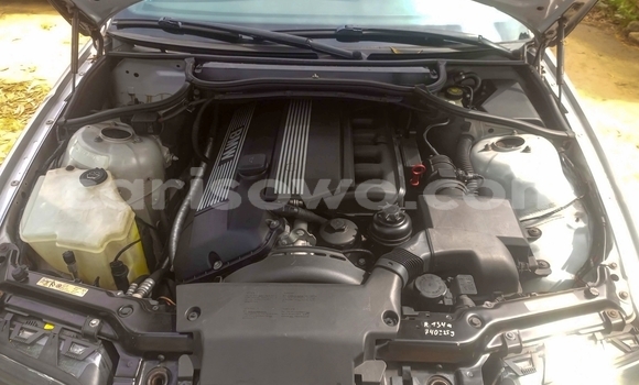 Ra Àlòkù BMW 3–Series Silver Ọkọ̀ in Cotonou ni Benin Ra Àlòkù BMW 3–Series Silver Ọkọ̀ in Cotonou ni Benin