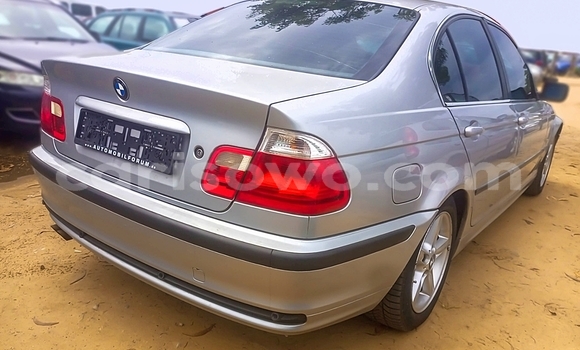 Ra Àlòkù BMW 3–Series Silver Ọkọ̀ in Cotonou ni Benin Ra Àlòkù BMW 3–Series Silver Ọkọ̀ in Cotonou ni Benin