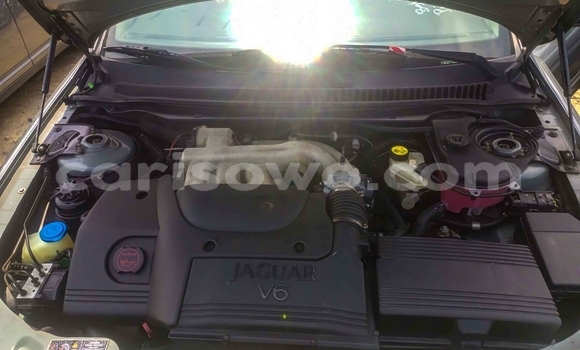 Sayi Na hannu Jaguar X–Type Azurfa Mota in Cotonou a Benin Sayi Na hannu Jaguar X–Type Azurfa Mota in Cotonou a Benin