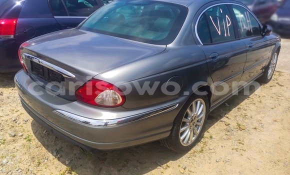 Sayi Na hannu Jaguar X–Type Azurfa Mota in Cotonou a Benin Sayi Na hannu Jaguar X–Type Azurfa Mota in Cotonou a Benin