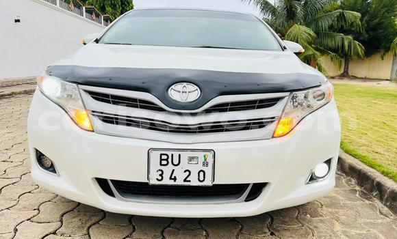 Ra Àlòkù Toyota Venza funfun Ọkọ̀ in Cotonou ni Benin