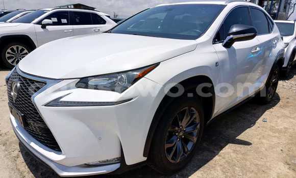 Acheter Occasion Voiture Lexus NX Blanc à Cotonou, Benin Acheter Occasion Voiture Lexus NX Blanc à Cotonou, Benin