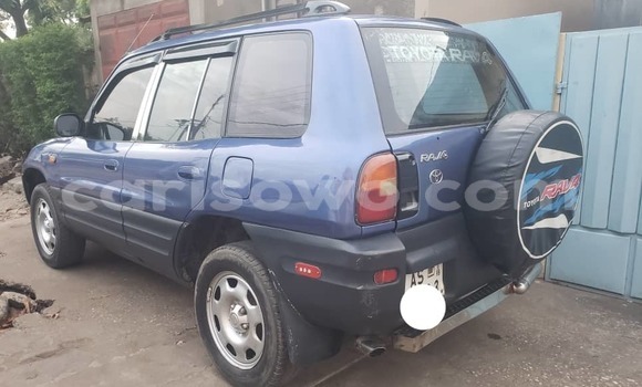 Ra Àlòkù Toyota RAV4 Blue Ọkọ̀ in Cotonou ni Benin