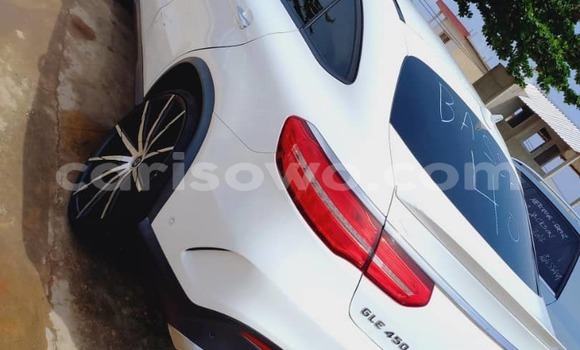 Acheter Occasion Voiture Mercedes-Benz GLE Blanc à Cotonou, Benin Acheter Occasion Voiture Mercedes-Benz GLE Blanc à Cotonou, Benin