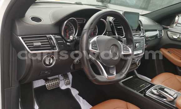 Acheter Occasion Voiture Mercedes-Benz GLE Blanc à Cotonou, Benin Acheter Occasion Voiture Mercedes-Benz GLE Blanc à Cotonou, Benin