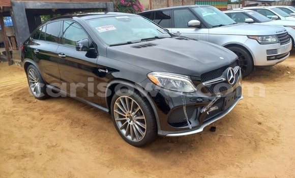 Ra Àlòkù Mercedes-Benz GLE Black Ọkọ̀ in Cotonou ni Benin