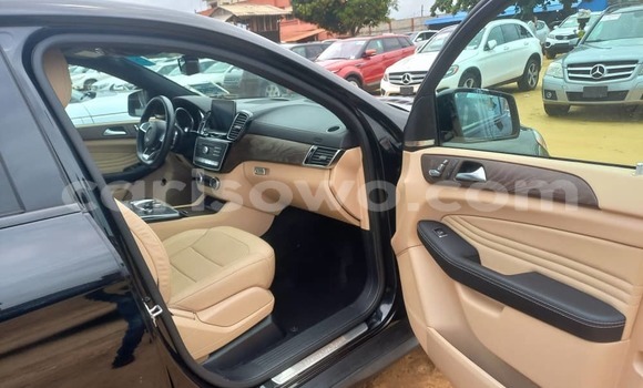 Acheter Occasion Voiture Mercedes-Benz GLE Noir à Cotonou, Benin Acheter Occasion Voiture Mercedes-Benz GLE Noir à Cotonou, Benin