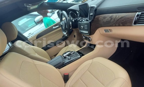 Acheter Occasion Voiture Mercedes-Benz GLE Noir à Cotonou, Benin Acheter Occasion Voiture Mercedes-Benz GLE Noir à Cotonou, Benin