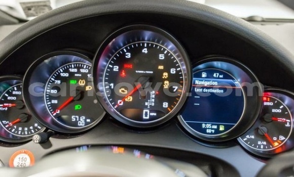 Sayi Na hannu Porsche Cayenne Azurfa Mota in Dassa–Zoumé a Benin