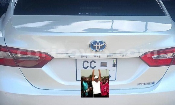 Sayi Na hannu Toyota Camry White Mota in Cotonou a Benin Sayi Na hannu Toyota Camry White Mota in Cotonou a Benin