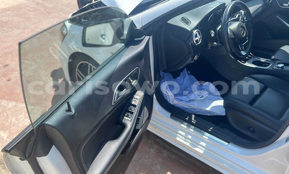 Sayi Na hannu Mercedes-Benz CL-klasse AMG White Mota in Cotonou a Benin Sayi Na hannu Mercedes-Benz CL-klasse AMG White Mota in Cotonou a Benin