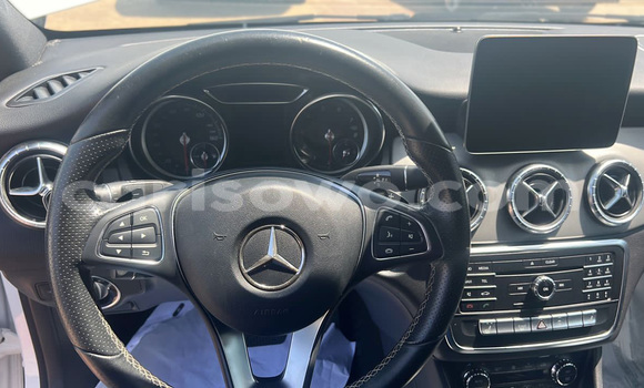 Sayi Na hannu Mercedes-Benz CL-klasse AMG White Mota in Cotonou a Benin Sayi Na hannu Mercedes-Benz CL-klasse AMG White Mota in Cotonou a Benin