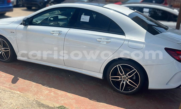 Sayi Na hannu Mercedes-Benz CL-klasse AMG White Mota in Cotonou a Benin Sayi Na hannu Mercedes-Benz CL-klasse AMG White Mota in Cotonou a Benin
