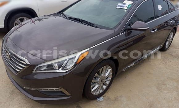 Sayi Na hannu Hyundai Sonata Brown Mota in Cotonou a Benin Sayi Na hannu Hyundai Sonata Brown Mota in Cotonou a Benin