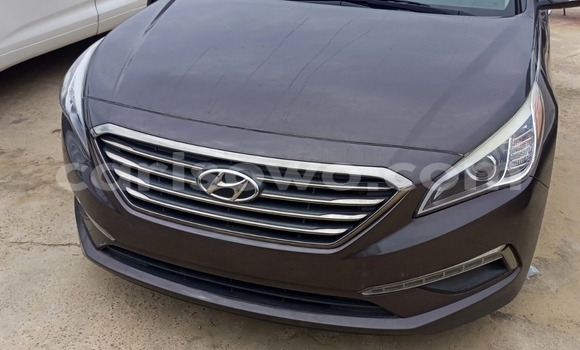 Acheter Occasion Voiture Hyundai Sonata Marron à Cotonou, Benin Acheter Occasion Voiture Hyundai Sonata Marron à Cotonou, Benin