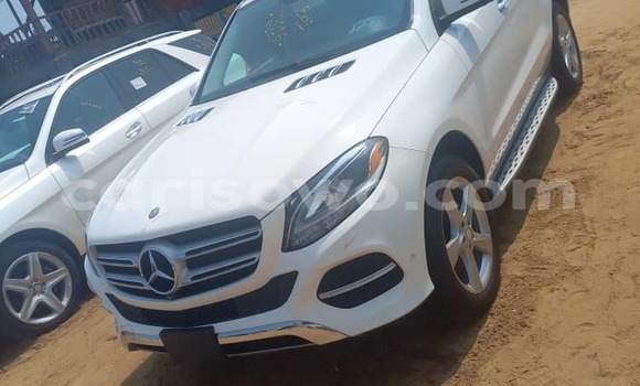 Buy Used Mercedes-Benz GLE White Car in Cotonou in Benign