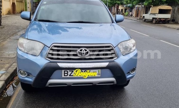 Sayi Na hannu Toyota Highlander Blue Mota in Cotonou a Benin Sayi Na hannu Toyota Highlander Blue Mota in Cotonou a Benin