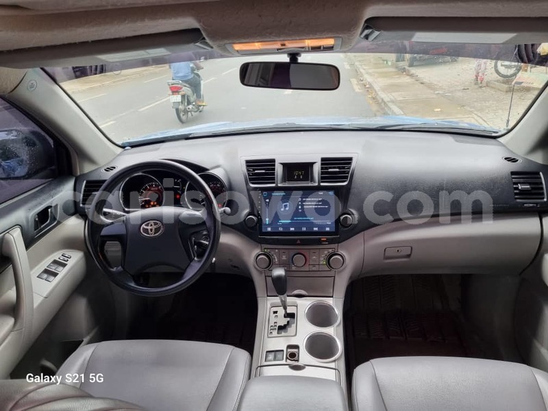 Big with watermark toyota highlander benin cotonou 17209