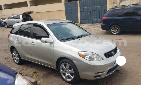 Buy Used Toyota Matrix Silver Car in Cotonou in Benign