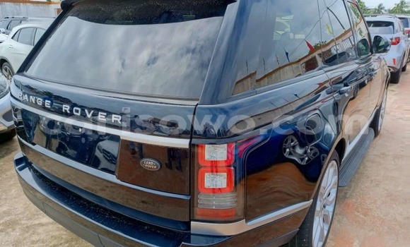 Ra Àlòkù Land Rover Range Rover Vogue Black Ọkọ̀ in Cotonou ni Benin Ra Àlòkù Land Rover Range Rover Vogue Black Ọkọ̀ in Cotonou ni Benin