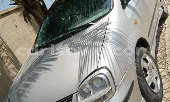 Sayi Na hannu Nissan Almera Tino Azurfa Mota in Cotonou a Benin