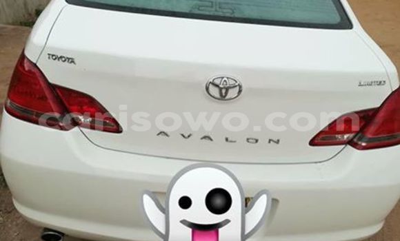 Acheter Occasion Voiture Toyota Avalon Blanc à Cotonou, Benin Acheter Occasion Voiture Toyota Avalon Blanc à Cotonou, Benin
