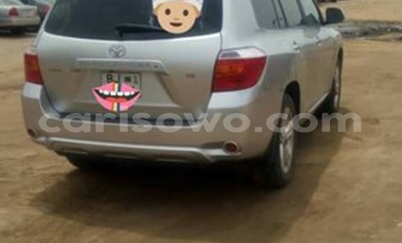 Acheter Occasion Voiture Toyota Highlander Gris à Cotonou, Benin Acheter Occasion Voiture Toyota Highlander Gris à Cotonou, Benin